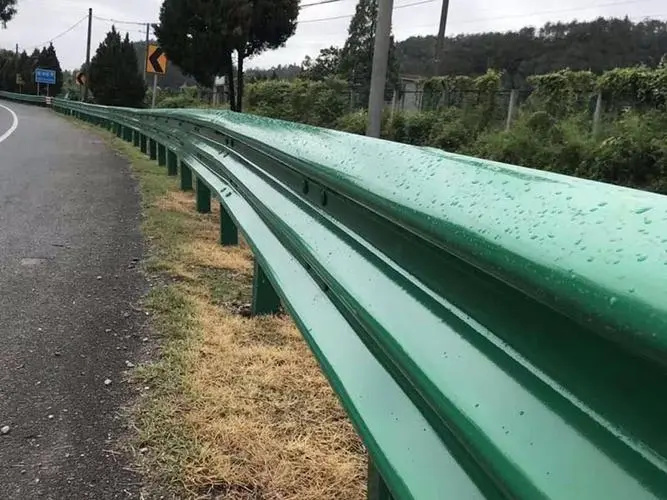 三波高速护栏板类型及规格详解